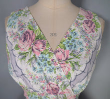 Load image into Gallery viewer, 50s ROMANTIC GREY AND PASTEL PINK FLORAL ROSE PRINT DRESS - S-M
