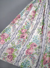 Load image into Gallery viewer, 50s ROMANTIC GREY AND PASTEL PINK FLORAL ROSE PRINT DRESS - S-M