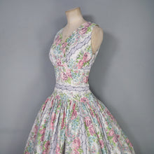 Load image into Gallery viewer, 50s ROMANTIC GREY AND PASTEL PINK FLORAL ROSE PRINT DRESS - S-M