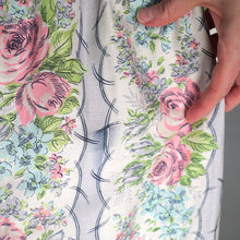 Load image into Gallery viewer, 50s ROMANTIC GREY AND PASTEL PINK FLORAL ROSE PRINT DRESS - S-M
