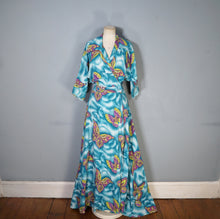 Load image into Gallery viewer, 40s SEERSUCKER COTTON TURQUOISE BUTTERFLY PRINT WRAP ROBE DRESS - M