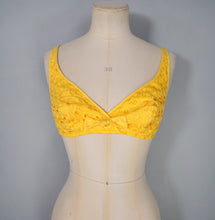 Load image into Gallery viewer, 70s YELLOW BRODERIE ANGLAISE COTTON CROPPED BRA SUN TOP - S