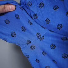 Load image into Gallery viewer, 50s HORROCKSES FASHIONS BRIGHT BLUE FLORAL SHIRTWAIST COTTON DRESS - S