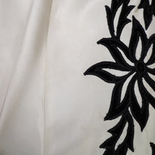 Load image into Gallery viewer, 40s 50s WHITE SATIN EVEING DRESS WITH BLACK VELVET FLOWERS AND COLLAR - S