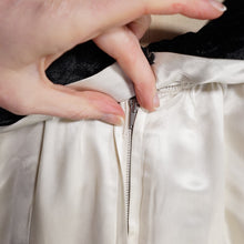 Load image into Gallery viewer, 40s 50s WHITE SATIN EVEING DRESS WITH BLACK VELVET FLOWERS AND COLLAR - S