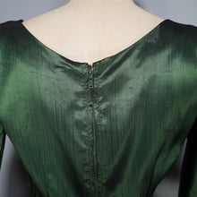 Load image into Gallery viewer, 50s SHIMMERING METALLIC EMERALD GREEN MELBRAY FULL SKIRTED PARTY DRESS - S