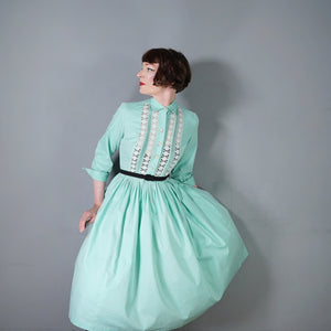 50s 60s PASTEL APPLE GREEN SLEEVED FULL SKIRTED SHIRT DRESS WITH LACE BANDS - S