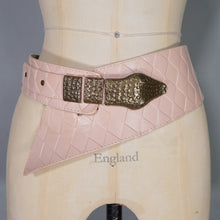 Load image into Gallery viewer, 80s PASTEL PINK-CREAM SNAKE HEAD BUCKLE WIDE LEATHER CINCH BELT - 27-30" approx