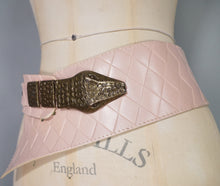 Load image into Gallery viewer, 80s PASTEL PINK-CREAM SNAKE HEAD BUCKLE WIDE LEATHER CINCH BELT - 27-30" approx