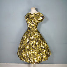 Load image into Gallery viewer, 50s GREEN AND YELLOW ROSE FLORAL PRINT COTTON DRESS - M