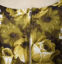 Load image into Gallery viewer, 50s GREEN AND YELLOW ROSE FLORAL PRINT COTTON DRESS - M
