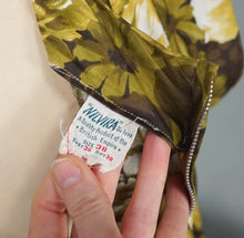 Load image into Gallery viewer, 50s GREEN AND YELLOW ROSE FLORAL PRINT COTTON DRESS - M