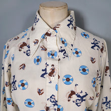 Load image into Gallery viewer, 70s NOVELTY ROCK N' ROLL DANCING COUPLE AND RECORD PRINT SHIRT - L