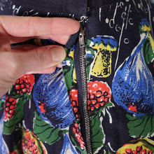 Load image into Gallery viewer, 50s BLACK RICHARD SHOPS &quot;CINZANO&quot; POPPING BOTTLES NOVELTY PRINT CIRCLE SKIRT - 25&quot;