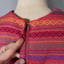 Load image into Gallery viewer, 50s 60s L&#39;AIGLON BRIGHT PINK PATTERNED WOVEN DRESS WITH FRINGING - XS-S