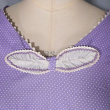Load image into Gallery viewer, 50s LAVENDER PURPLE AND WHITE SPOT PRINT DRESS WITH POCKET AND BOW - S