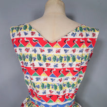 Load image into Gallery viewer, 50s "DOWNS" COLOURFUL RED WINE BOTTLES AND DRINKERS NOVELTY PRINT DRESS - S