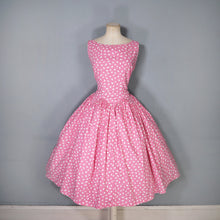 Load image into Gallery viewer, 50s PINK AND WHITE OVAL PRINT COTTON DAY DRESS WITH MASSIVE FULL SKIRT - M
