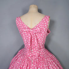 Load image into Gallery viewer, 50s PINK AND WHITE OVAL PRINT COTTON DAY DRESS WITH MASSIVE FULL SKIRT - M