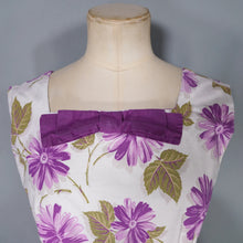 Load image into Gallery viewer, 50s PURPLE FLORAL COTTON DAY DRESS WITH BELT AND POCKETS - S