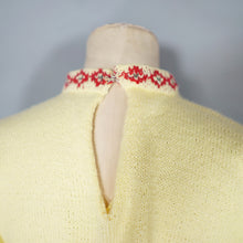 Load image into Gallery viewer, 40s style HANDKNITTED YELLOW ROSE FLORAL PATTERN JUMPER TOP - volup / xl