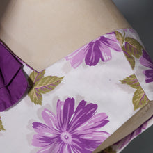Load image into Gallery viewer, 50s PURPLE FLORAL COTTON DAY DRESS WITH BELT AND POCKETS - S