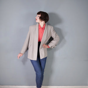 50s GREY STRONG SHOULDERED SWING JACKET / COAT WITH BUTTON DESIGN - M-L