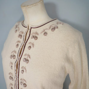 50s 60s BEIGE AND BROWN 3D CHERRY PATTERN WOOL CARDIGAN - S