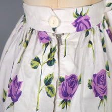 Load image into Gallery viewer, ROMANTIC 50s PURPLE STEMMED ROSE FLORAL BORDER PRINT FULL SKIRT - 24"