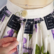 Load image into Gallery viewer, 50s 60s SPORTAVILLE WINE LABEL AND GRAPE PRINT NOVELTY FULL SKIRT - 27"