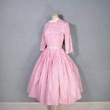 Load image into Gallery viewer, 50s FREDERICA STARKE of LONDON PINK AND CREAM SWIRLY SUN PRINT FULL SKIRTED SHIRT DRESS - XS