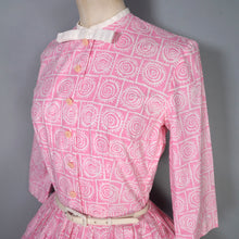 Load image into Gallery viewer, 50s FREDERICA STARKE of LONDON PINK AND CREAM SWIRLY SUN PRINT FULL SKIRTED SHIRT DRESS - XS