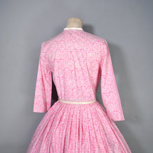 Load image into Gallery viewer, 50s FREDERICA STARKE of LONDON PINK AND CREAM SWIRLY SUN PRINT FULL SKIRTED SHIRT DRESS - XS
