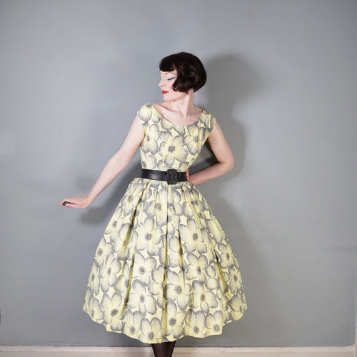 50s FLORAL YELLOW 2 PIECE FULL SKIRT AND SUN BLOUSE DRESS SET - XS