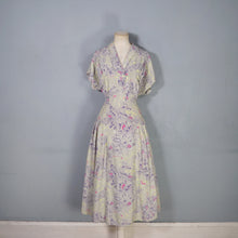 Load image into Gallery viewer, 40s PALE GREY-GREEN NOVELTY CITY STREET SCENE PRINT SILKY RAYON DRESS - L / VOLUP