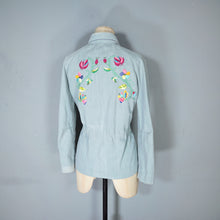 Load image into Gallery viewer, 70s LIGHT BLUE EMBROIDERED DENIM / JEANS JACKET - S-M
