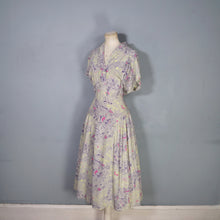 Load image into Gallery viewer, 40s PALE GREY-GREEN NOVELTY CITY STREET SCENE PRINT SILKY RAYON DRESS - L / VOLUP