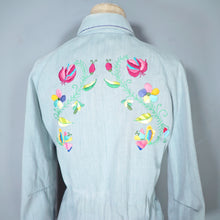 Load image into Gallery viewer, 70s LIGHT BLUE EMBROIDERED DENIM / JEANS JACKET - S-M