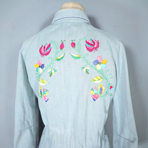 70s LIGHT BLUE EMBROIDERED DENIM / JEANS JACKET - S-M