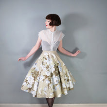 Load image into Gallery viewer, 50s COTTON CIRCLE SKIRT WITH PASTEL BLUE ROSE PRINT - 29"