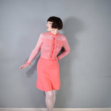 Load image into Gallery viewer, 70s JERSEY MASTERS CORAL AND PINK FINE KNIT DRESS WITH RUFFLES - M-L