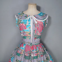 Load image into Gallery viewer, 50s PINK AND GREY FULL SKIRTED NOVELTY DRESS WITH BEACH AND CAFE WINDOW SCENE - S