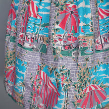 Load image into Gallery viewer, 50s PINK AND GREY FULL SKIRTED NOVELTY DRESS WITH BEACH AND CAFE WINDOW SCENE - S