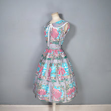 Load image into Gallery viewer, 50s PINK AND GREY FULL SKIRTED NOVELTY DRESS WITH BEACH AND CAFE WINDOW SCENE - S