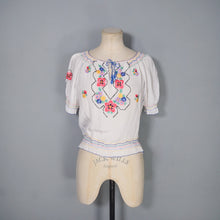 Load image into Gallery viewer, 50s HUNGARIAN HAND EMBROIDERED SILKY WHITE FOLK BLOUSE - S-M