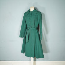 Load image into Gallery viewer, 60s 70s &quot;CRESTA&quot; DEEP GREEN MACHINTOSH / BELTED TRENCH COAT - M