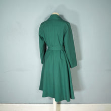 Load image into Gallery viewer, 60s 70s &quot;CRESTA&quot; DEEP GREEN MACHINTOSH / BELTED TRENCH COAT - M