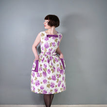 Load image into Gallery viewer, 50s PURPLE FLORAL COTTON DAY DRESS WITH BELT AND POCKETS - S