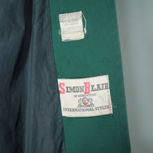 Load image into Gallery viewer, 60s 70s &quot;CRESTA&quot; DEEP GREEN MACHINTOSH / BELTED TRENCH COAT - M