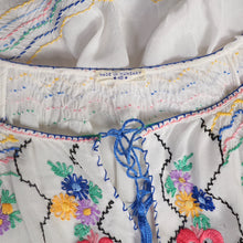 Load image into Gallery viewer, 50s HUNGARIAN HAND EMBROIDERED SILKY WHITE FOLK BLOUSE - S-M